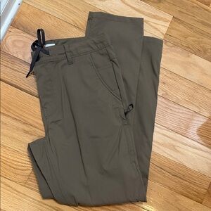686 Men's Brown Pants. Side zip pocket. 32/30 Slim fit.